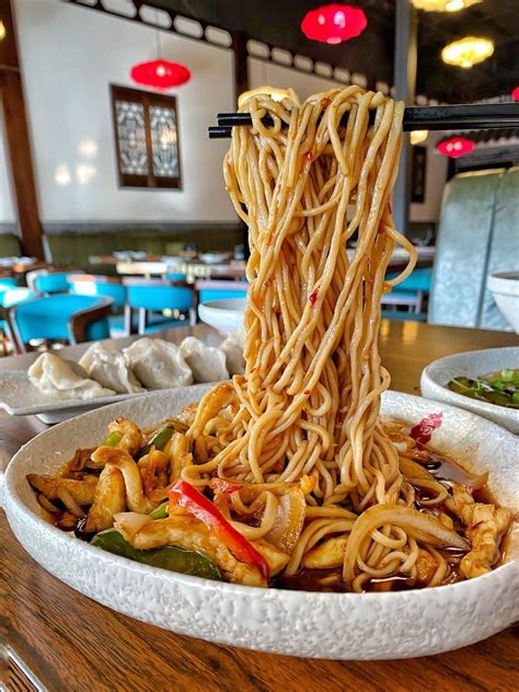 The Magic of Noodle Edina: A Haven for Food Lovers